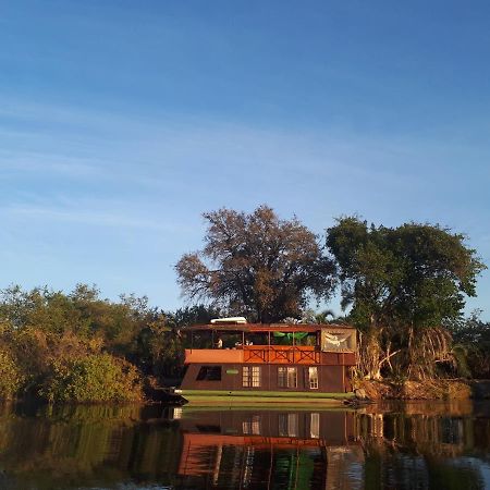 Kubu Queen Houseboat Hotel Shakawe Zewnętrze zdjęcie